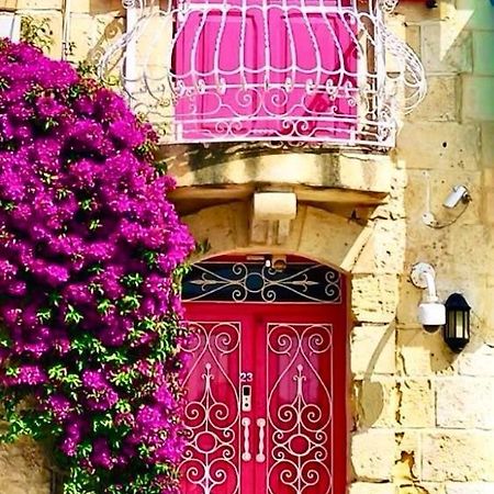 1500 Little Pink House In Kalkara Creek Villa Exterior photo