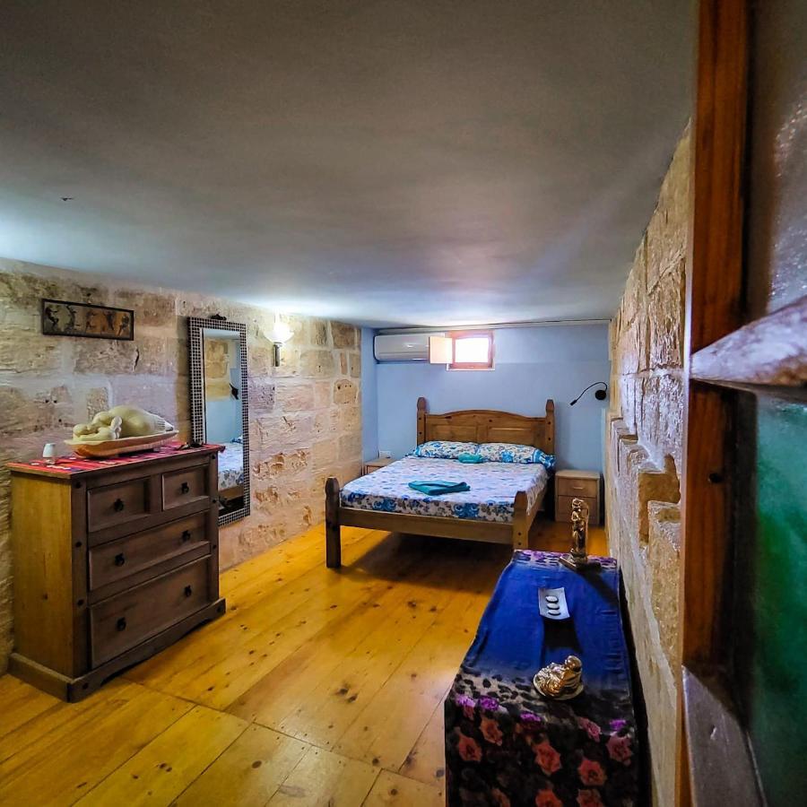 1500 Little Pink House In Kalkara Creek Villa Exterior photo