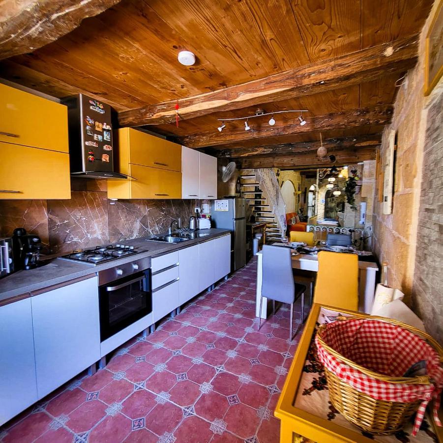 1500 Little Pink House In Kalkara Creek Villa Exterior photo