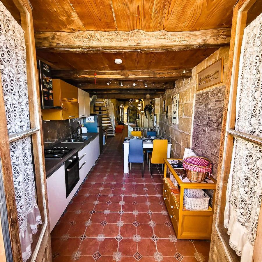 1500 Little Pink House In Kalkara Creek Villa Exterior photo
