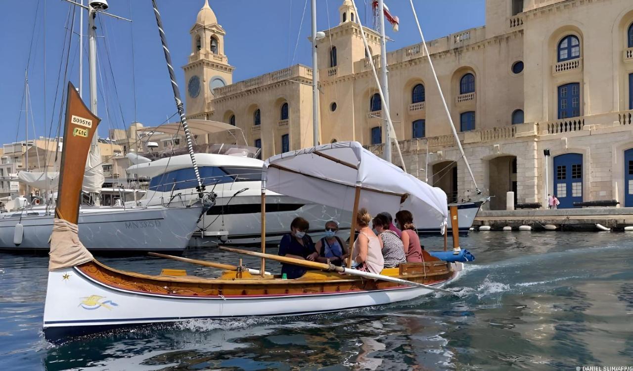 1500 Little Pink House In Kalkara Creek Villa Exterior photo