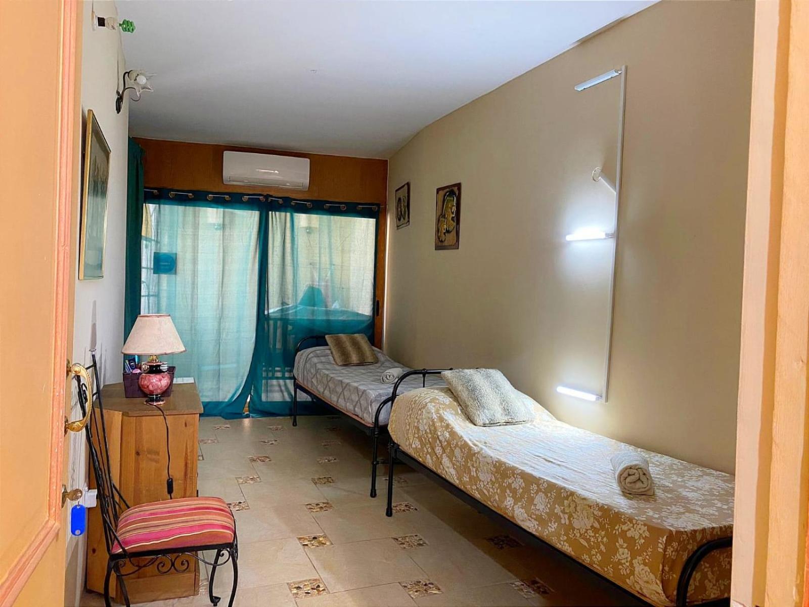 1500 Little Pink House In Kalkara Creek Villa Exterior photo