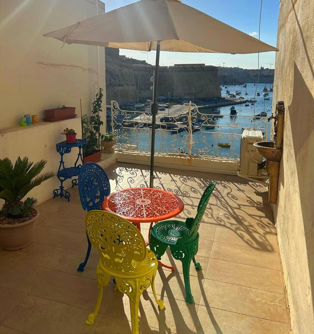 1500 Little Pink House In Kalkara Creek Villa Exterior photo
